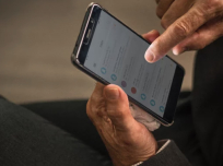 read husband text message